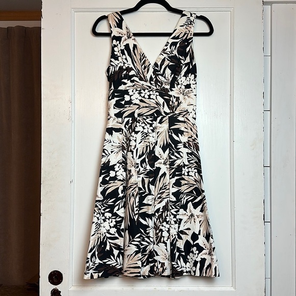 White House black Market dress - Picture 1 of 9